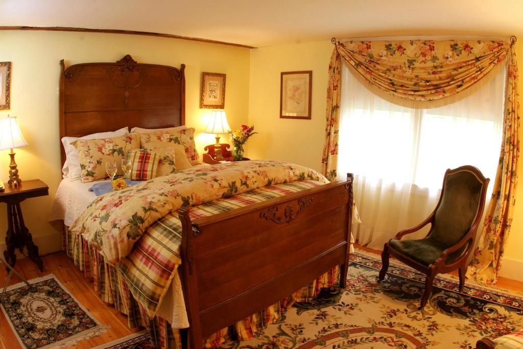Colby Hill Inn Henniker Exterior foto